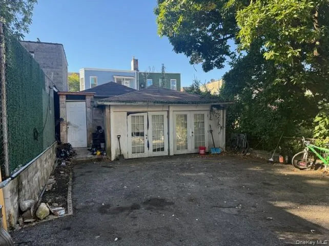 646 E 230th Street Bronx, NY 10466