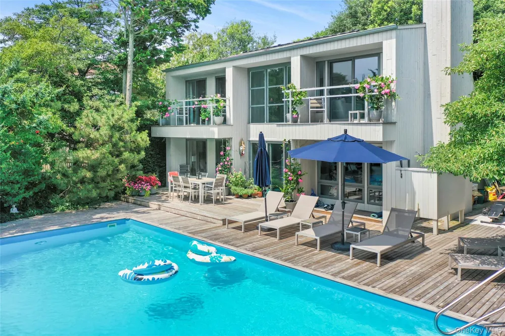 77 Bay Walk Fire Island Pines, NY 11782