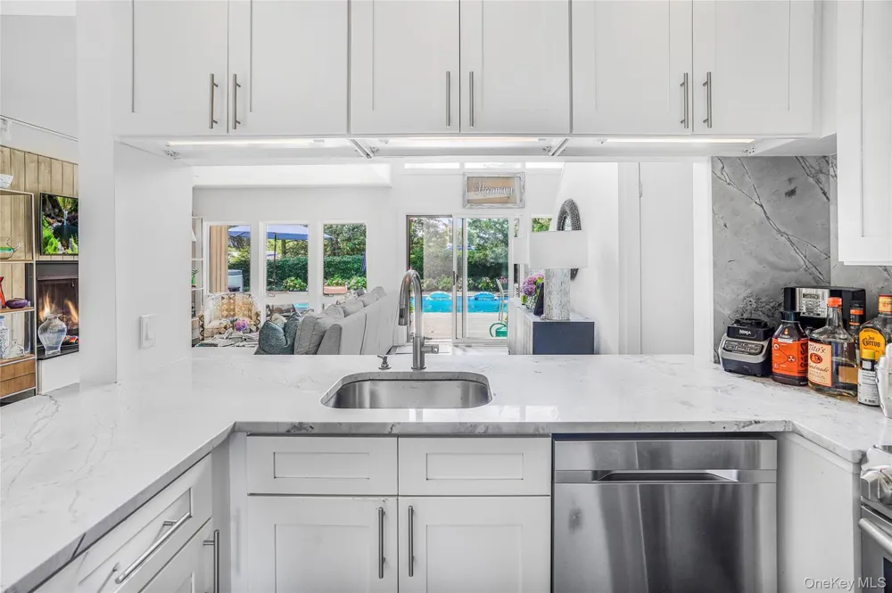 77 Bay Walk Fire Island Pines, NY 11782