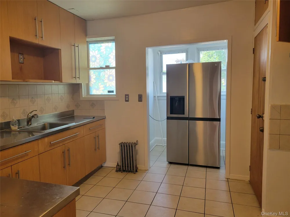 89-38 199th Street Hollis, NY 11423