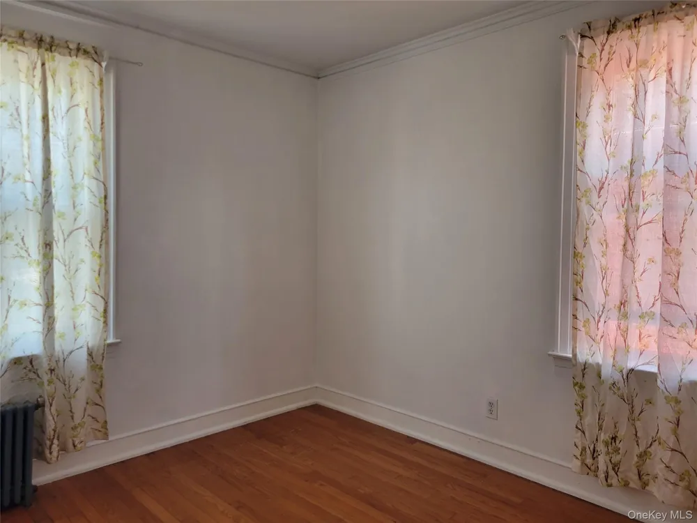 89-38 199th Street Hollis, NY 11423