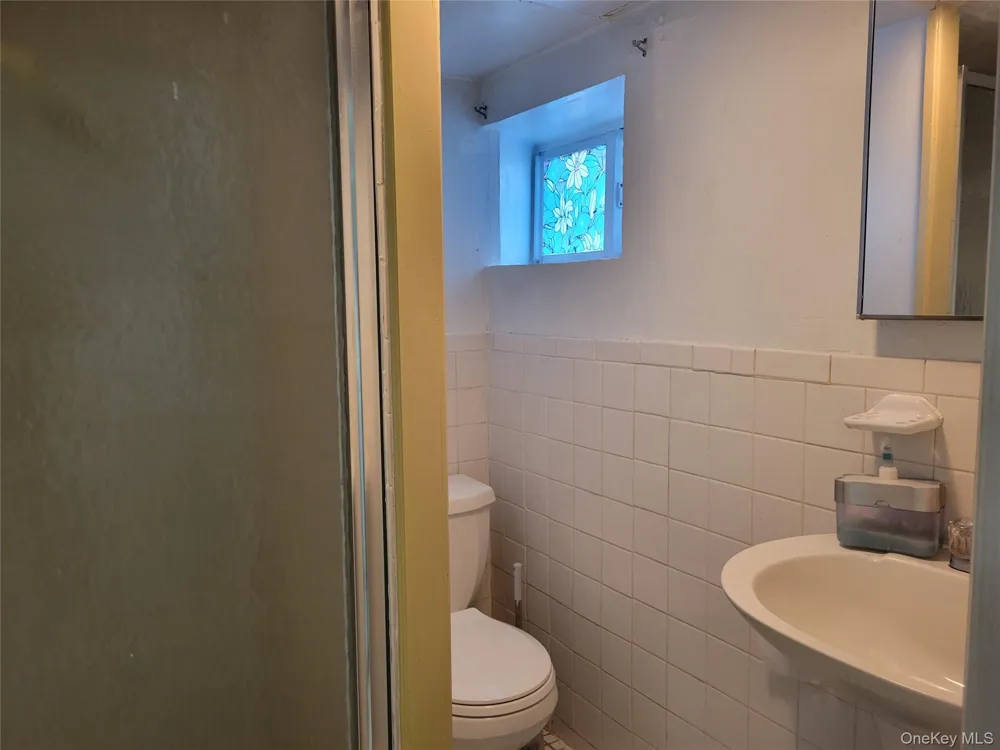 89-38 199th Street Hollis, NY 11423