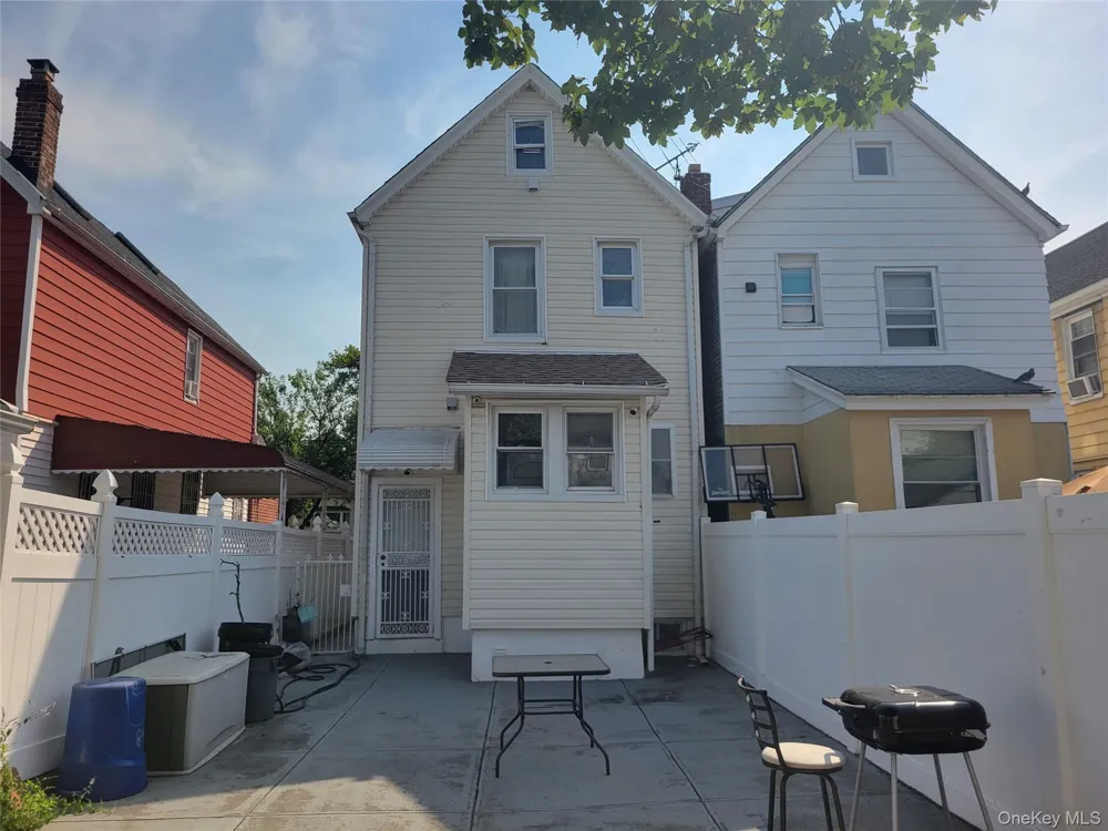 89-38 199th Street Hollis, NY 11423