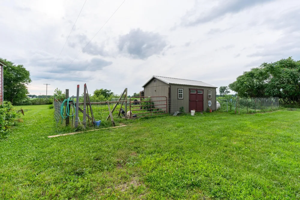 107 10 Mile Road Union City, MI 49094