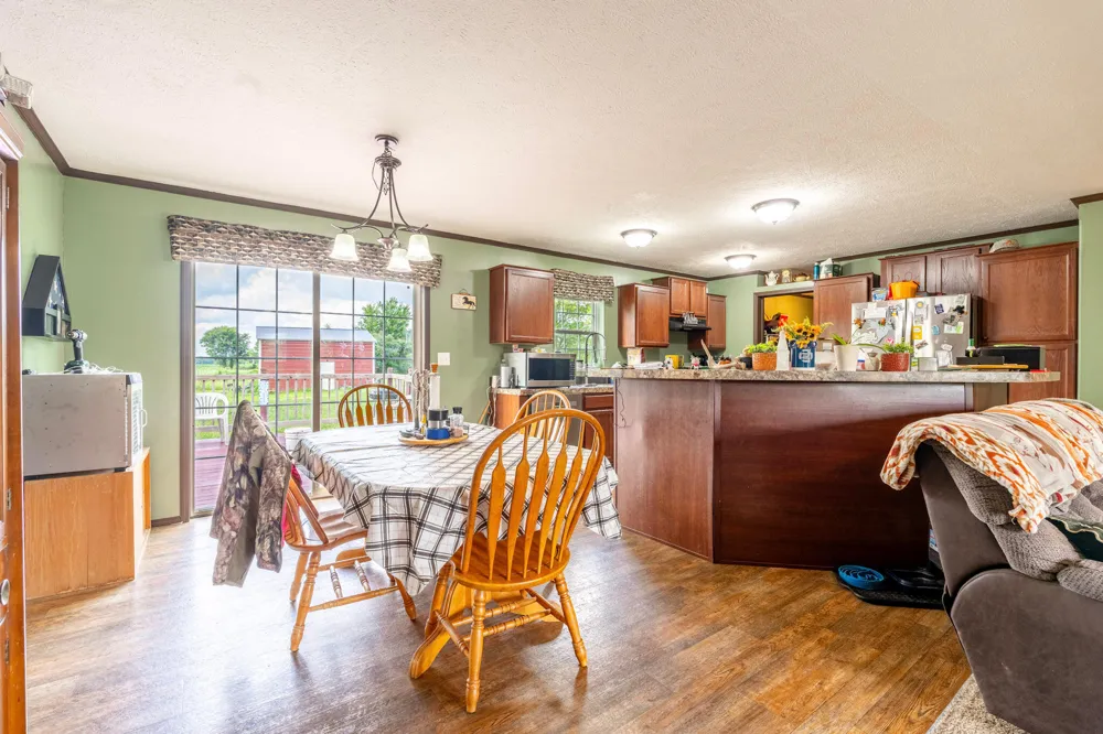 107 10 Mile Road Union City, MI 49094