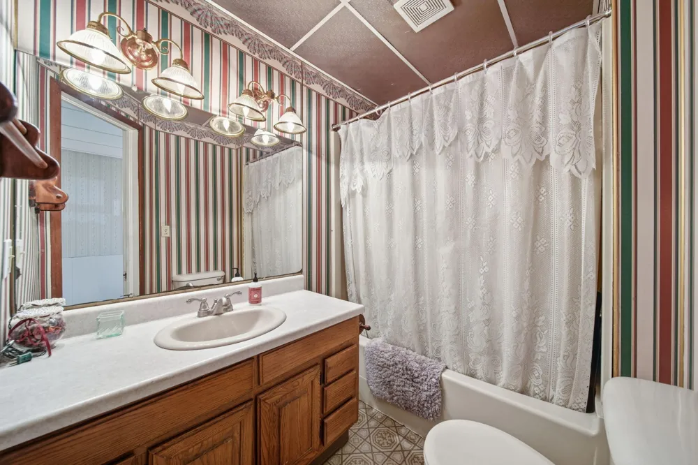 520 W Main Street Manchester, MI 48158