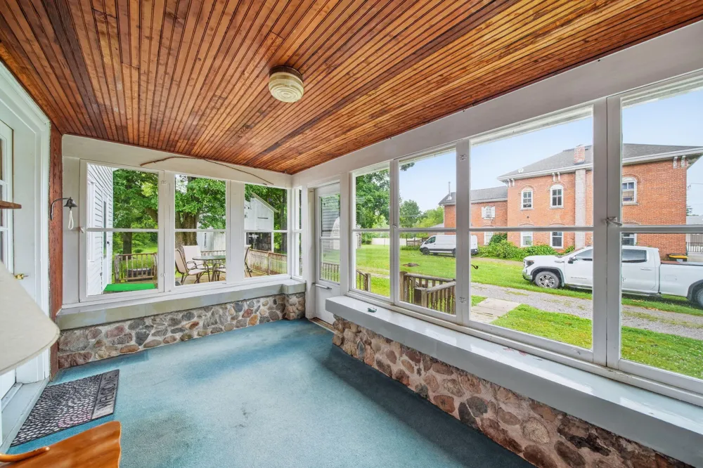 520 W Main Street Manchester, MI 48158