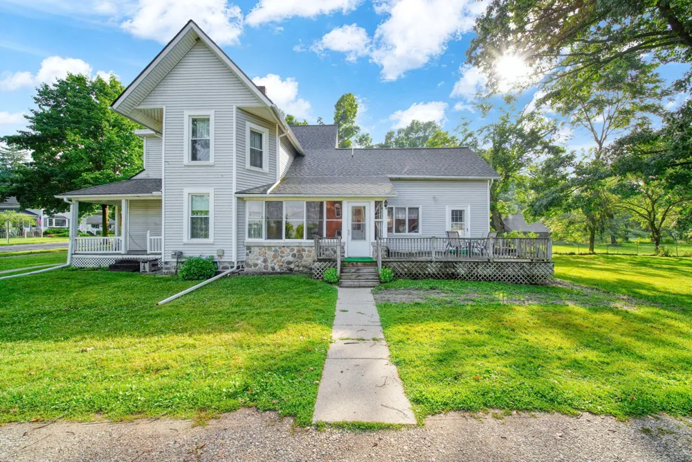 520 W Main Street Manchester, MI 48158