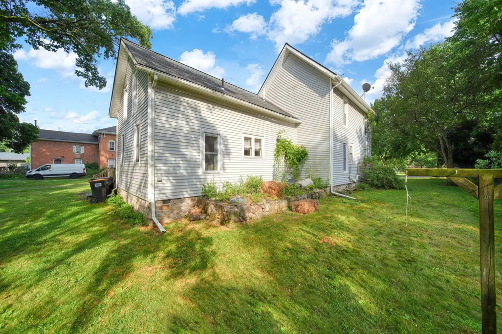 520 W Main Street Manchester, MI 48158
