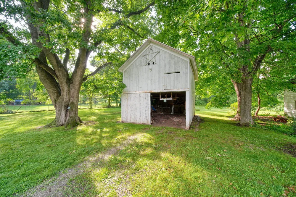 520 W Main Street Manchester, MI 48158