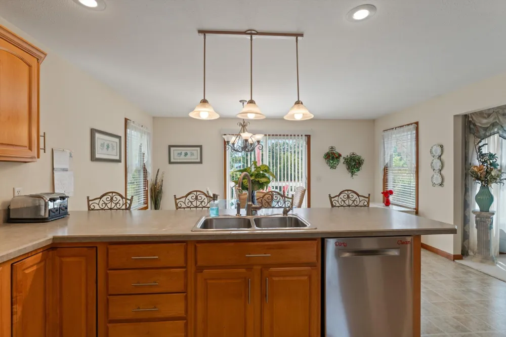 17883 Paradise Lake Vandalia, MI 49095