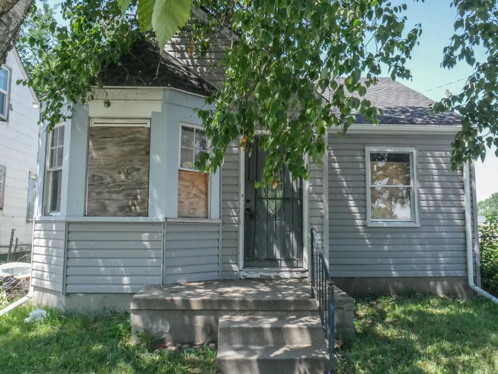 20525 Russell Highland Park, MI 48203