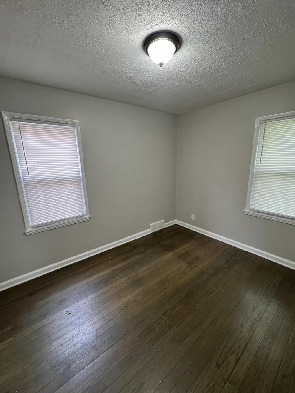8272 Roselawn Street Detroit, MI 48204