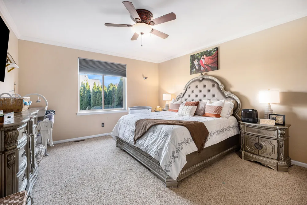 47376 Hidden Meadows Drive Macomb, MI 48044