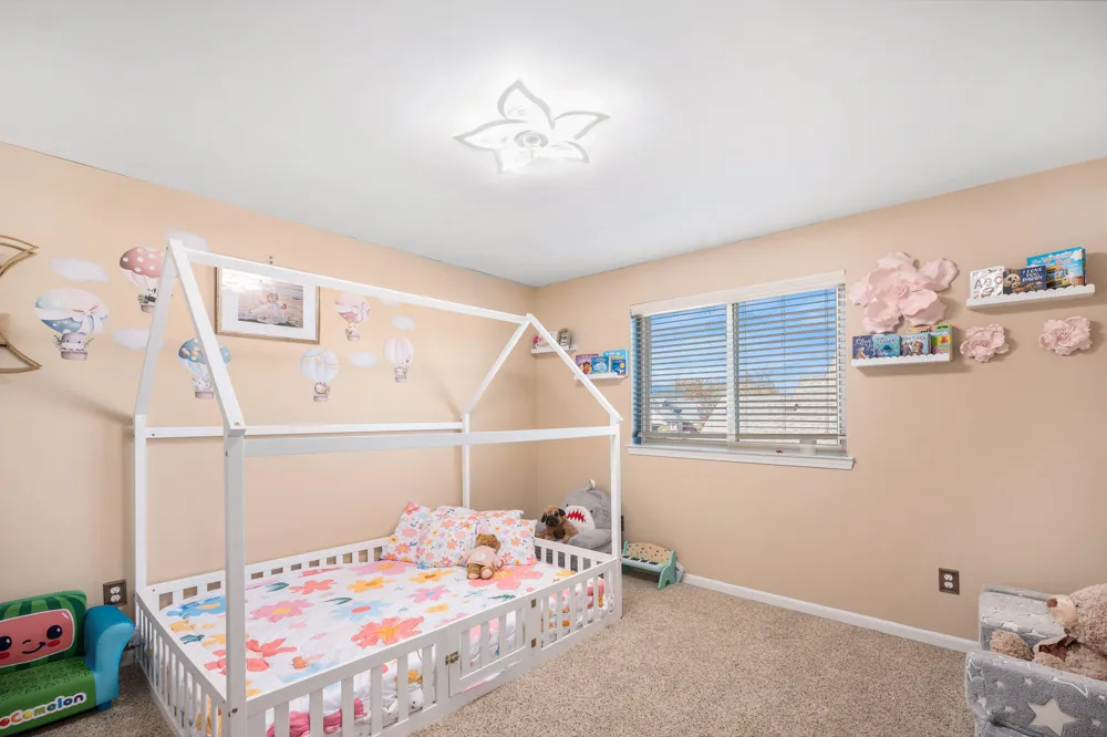 47376 Hidden Meadows Drive Macomb, MI 48044