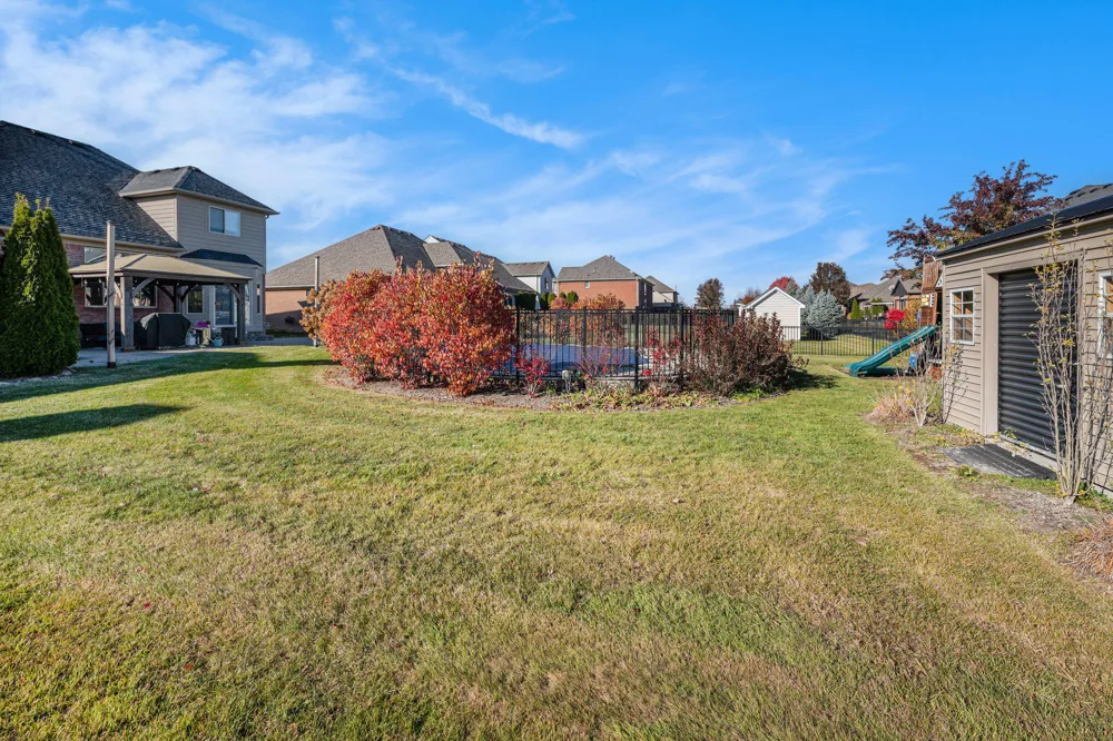 47376 Hidden Meadows Drive Macomb, MI 48044