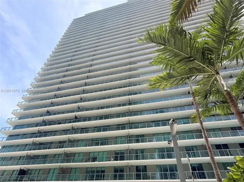 1111 SW 1st Ave #2223-N