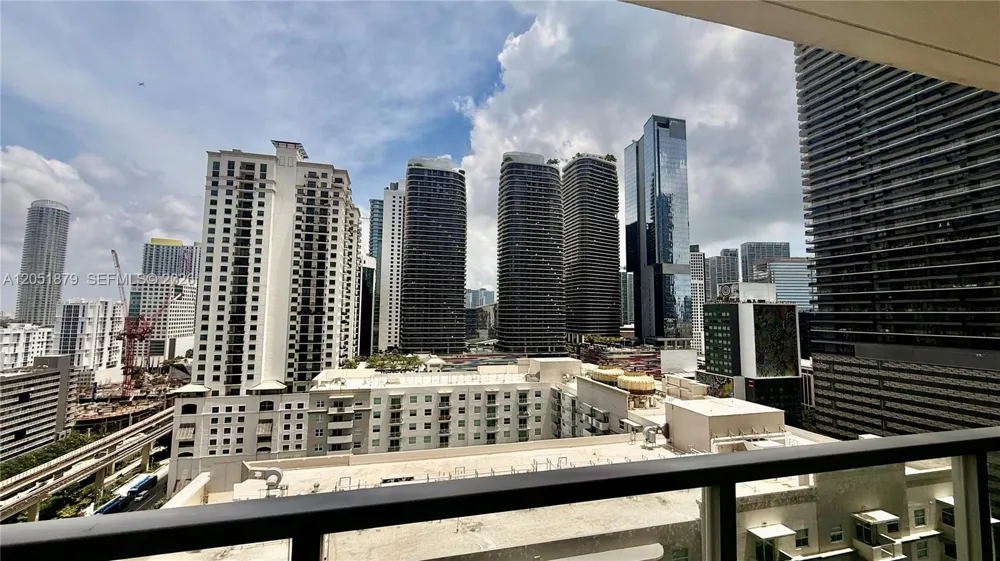 1111 SW 1st Ave #2223-N Miami, FL 33130