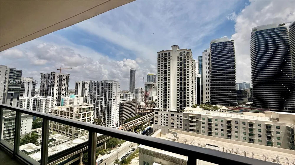 1111 SW 1st Ave #2223-N Miami, FL 33130