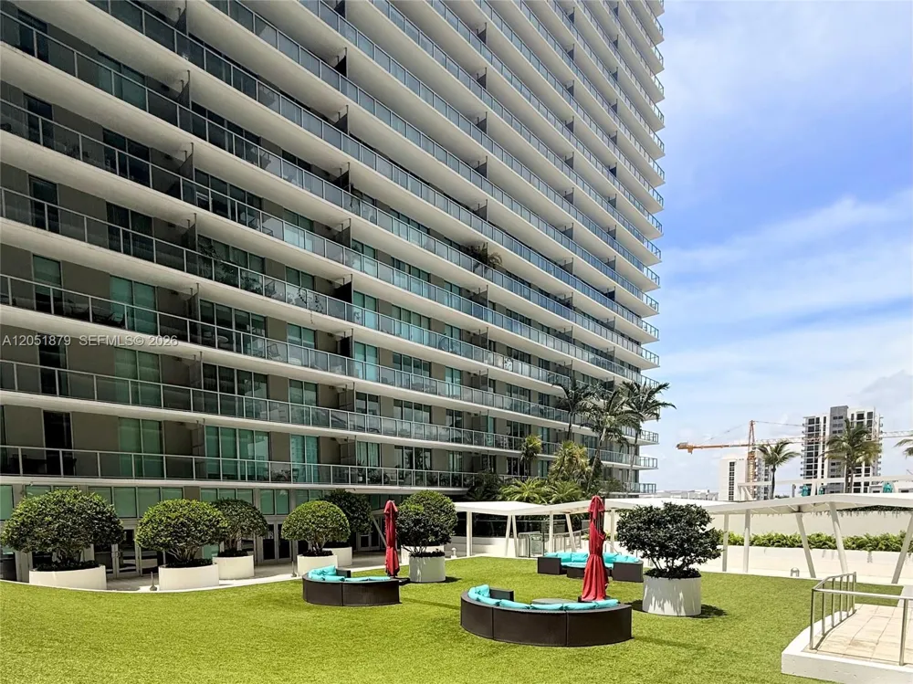 1111 SW 1st Ave #2223-N Miami, FL 33130