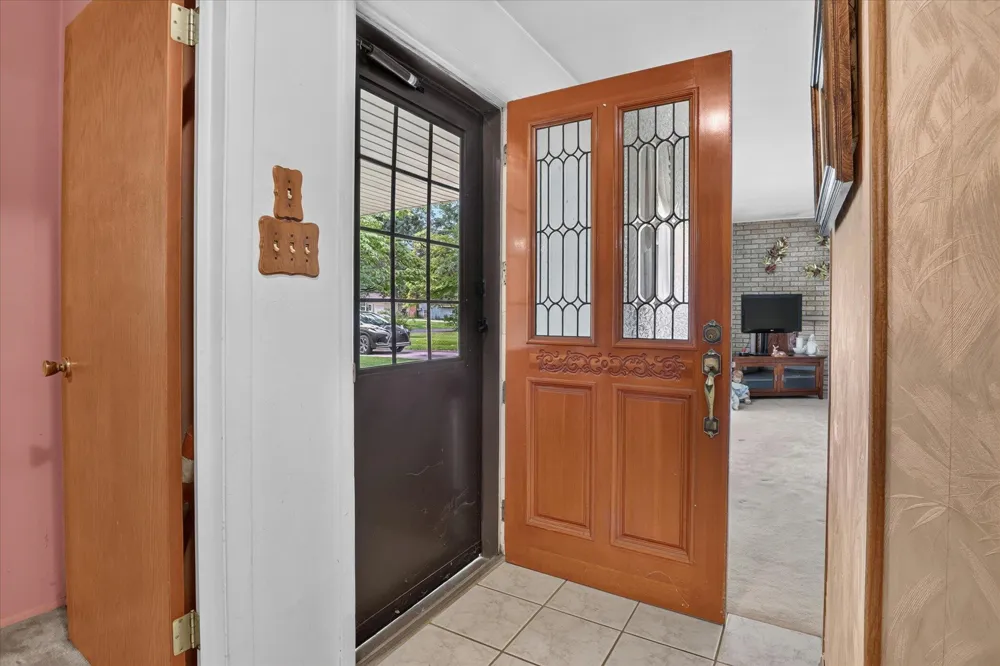 26384 Sweetbriar Street Edwardsburg, MI 49112