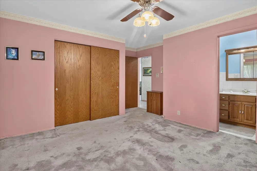 26384 Sweetbriar Street Edwardsburg, MI 49112