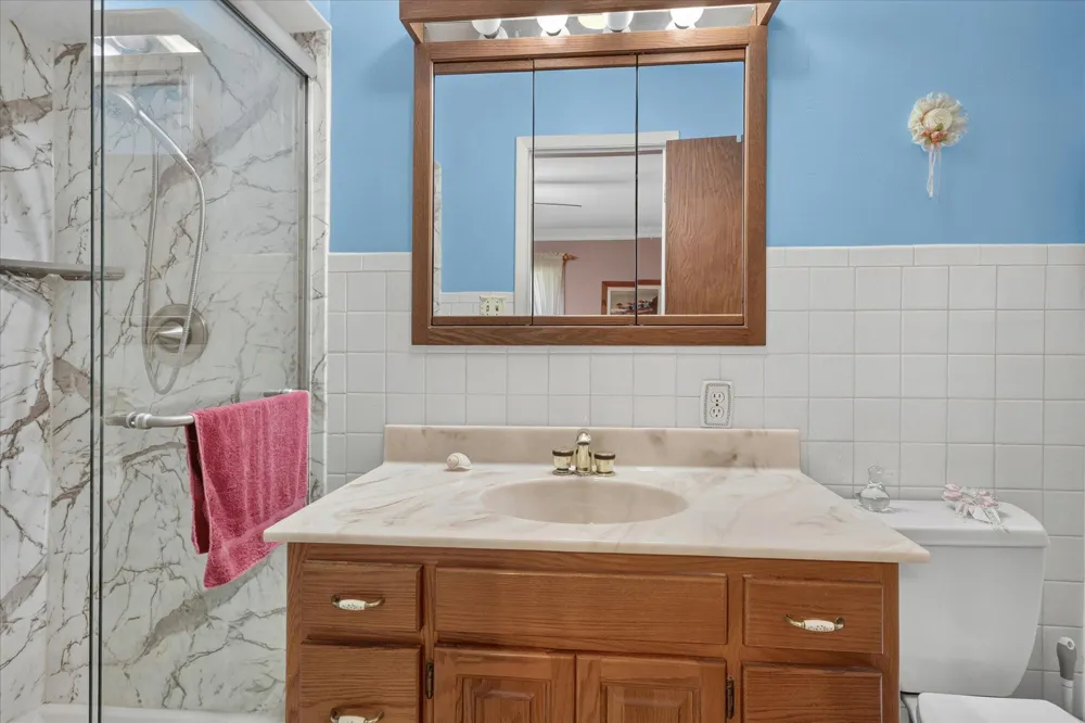26384 Sweetbriar Street Edwardsburg, MI 49112