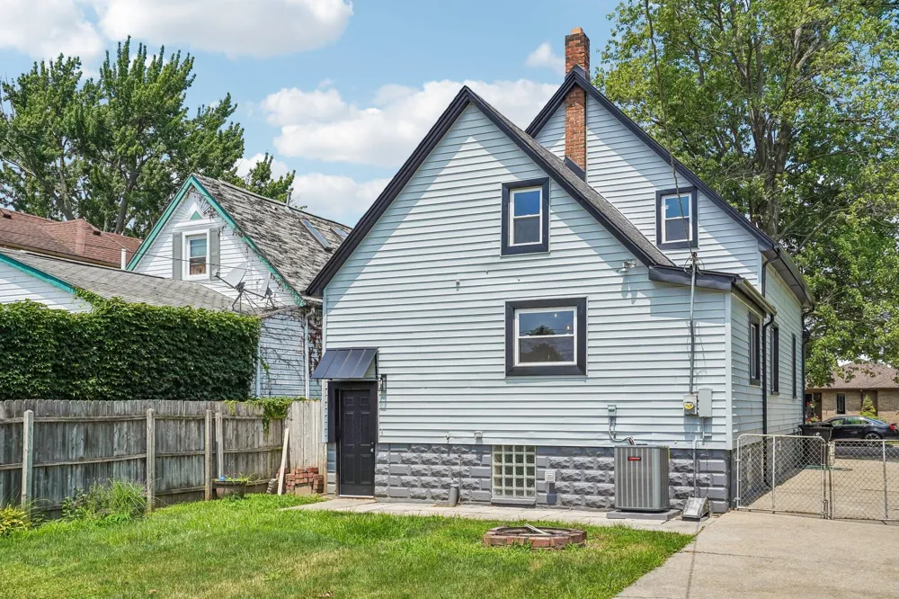 1137 Elm Street Wyandotte, MI 48192
