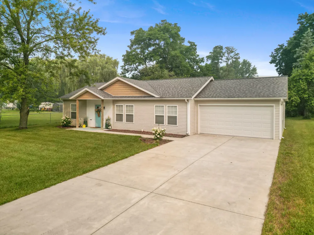 269 W Brooks Street Newaygo, MI 49337