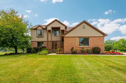 9128 Meadow View Lane