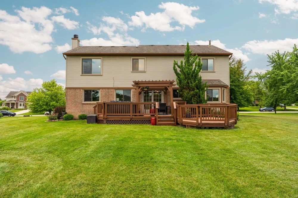 9128 Meadow View Lane Saline, MI 48176