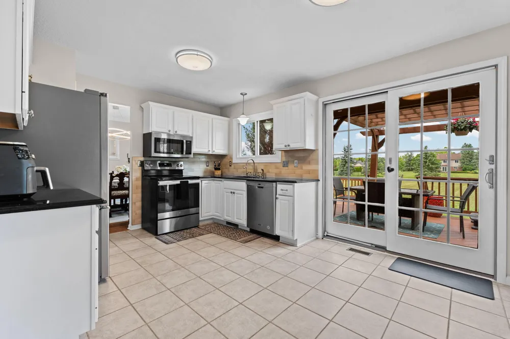 9128 Meadow View Lane Saline, MI 48176