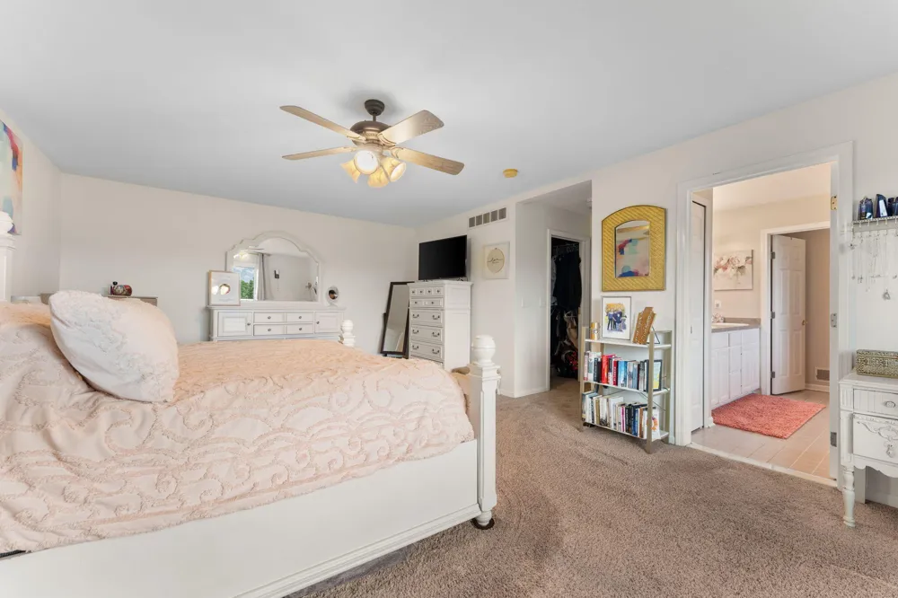 9128 Meadow View Lane Saline, MI 48176