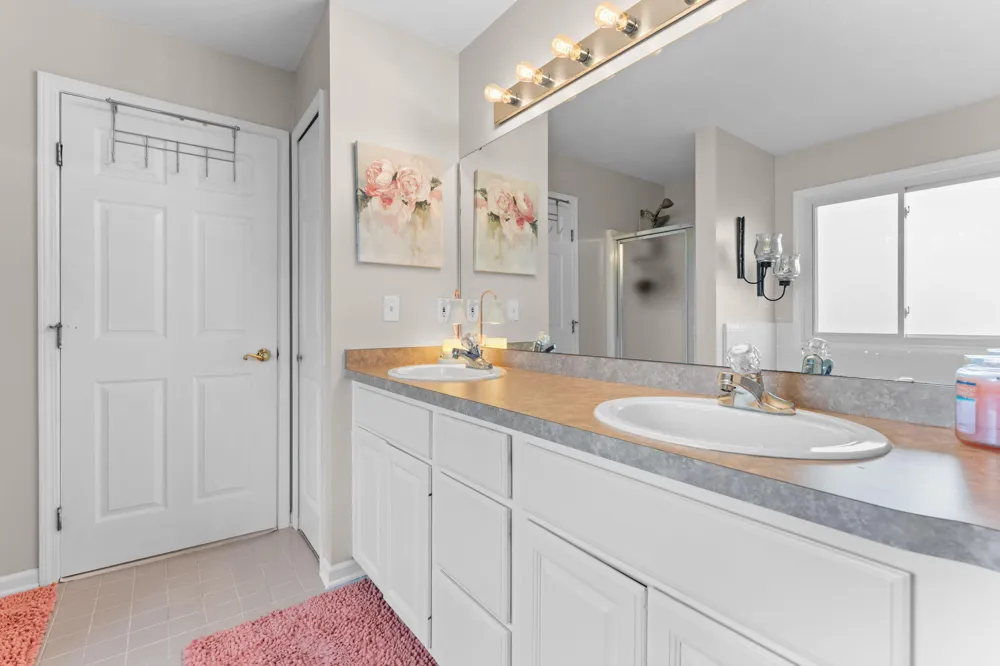 9128 Meadow View Lane Saline, MI 48176