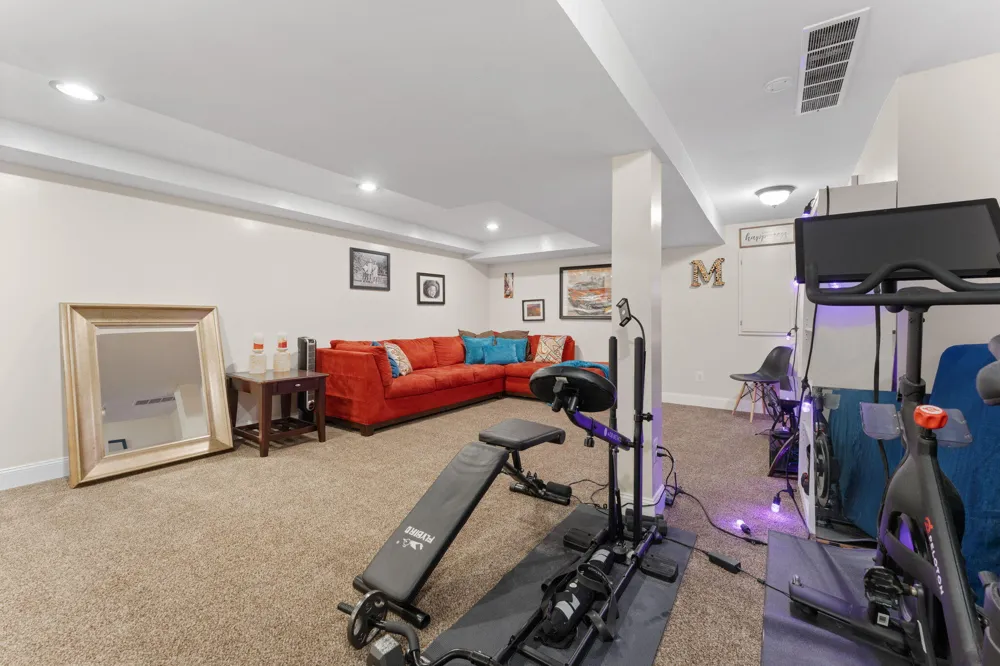 9128 Meadow View Lane Saline, MI 48176