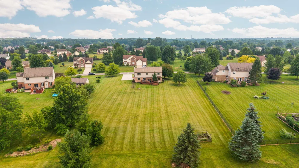 9128 Meadow View Lane Saline, MI 48176