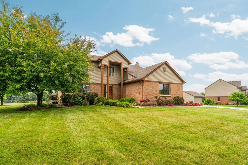 9128 Meadow View Lane Saline, MI 48176