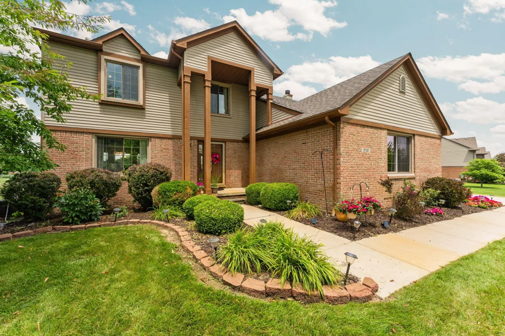 9128 Meadow View Lane Saline, MI 48176