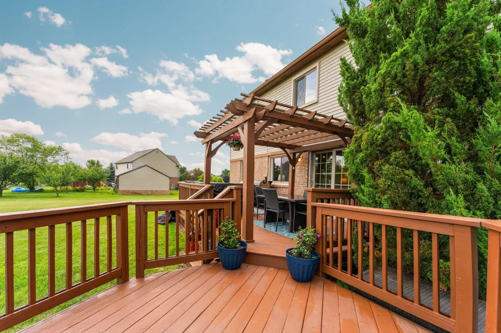 9128 Meadow View Lane Saline, MI 48176