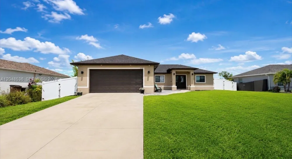 2208 NW 42ND PL Cape Coral, FL 33993