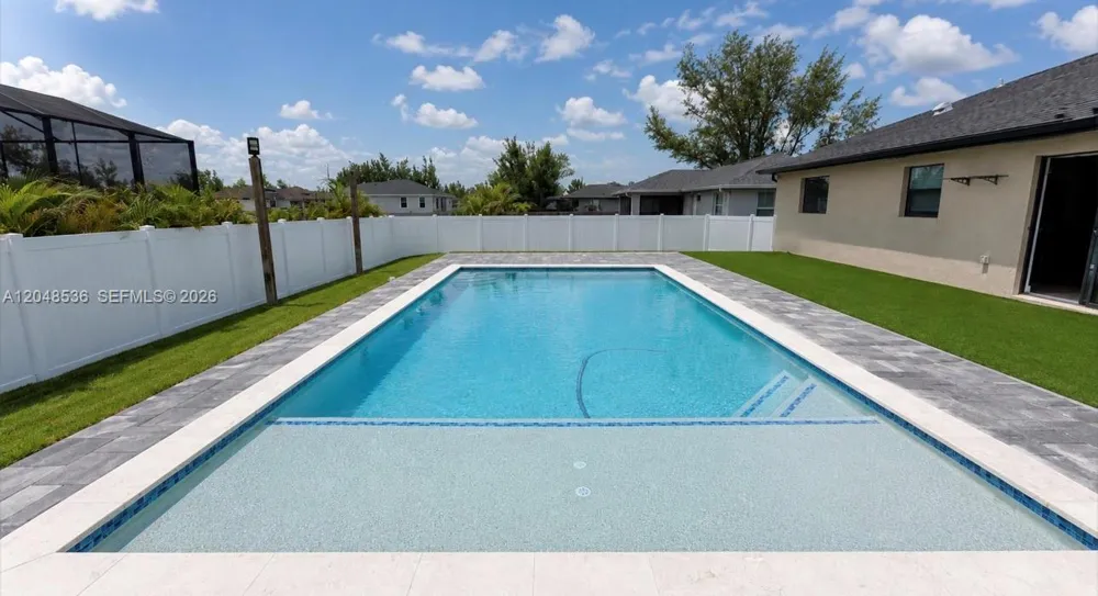 2208 NW 42ND PL Cape Coral, FL 33993