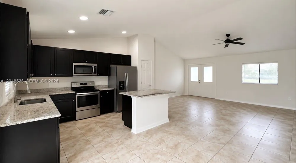 2208 NW 42ND PL Cape Coral, FL 33993