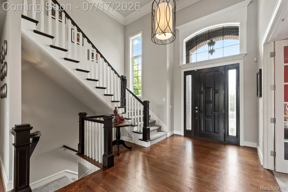 602 Wellington Circle Rochester Hills City, MI 48309