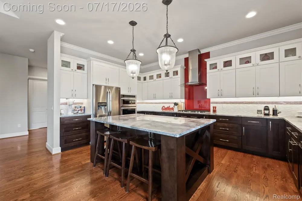 602 Wellington Circle Rochester Hills City, MI 48309