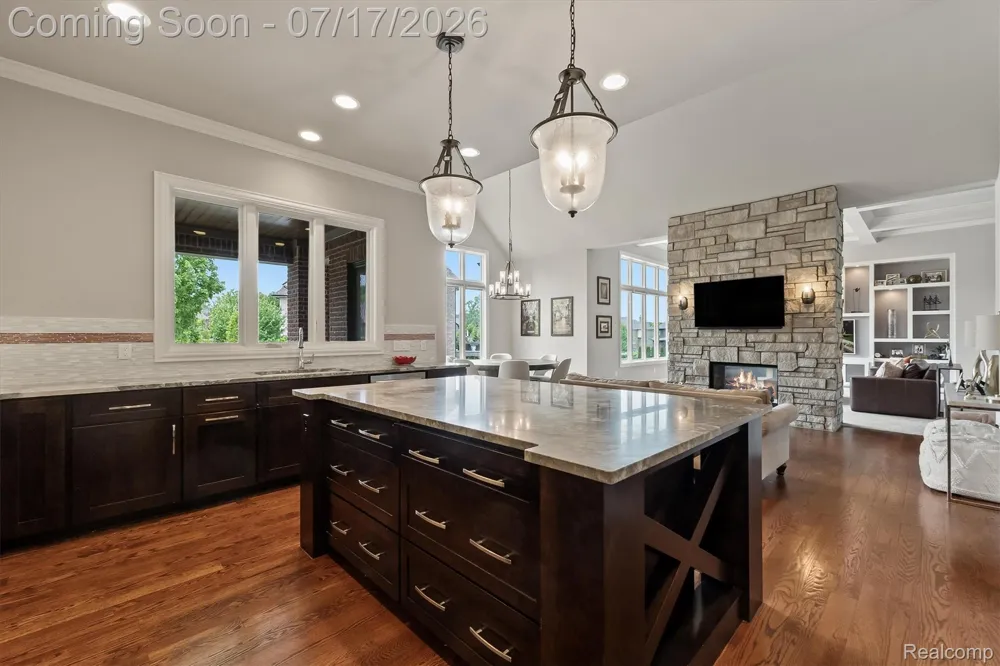 602 Wellington Circle Rochester Hills City, MI 48309