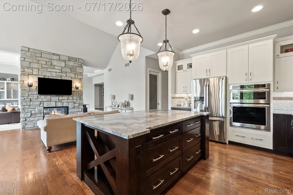 602 Wellington Circle Rochester Hills City, MI 48309
