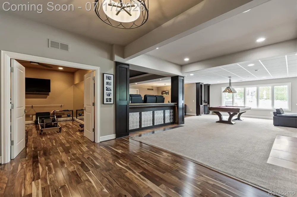 602 Wellington Circle Rochester Hills City, MI 48309
