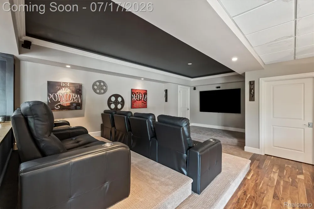 602 Wellington Circle Rochester Hills City, MI 48309