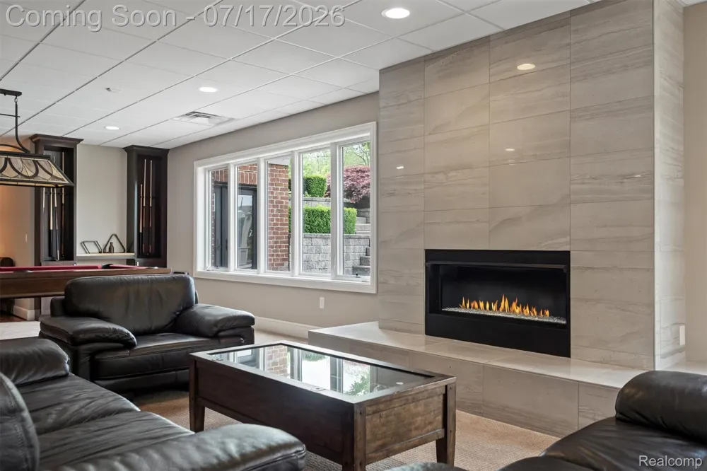 602 Wellington Circle Rochester Hills City, MI 48309