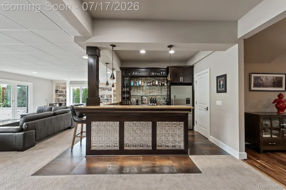 602 Wellington Circle Rochester Hills City, MI 48309